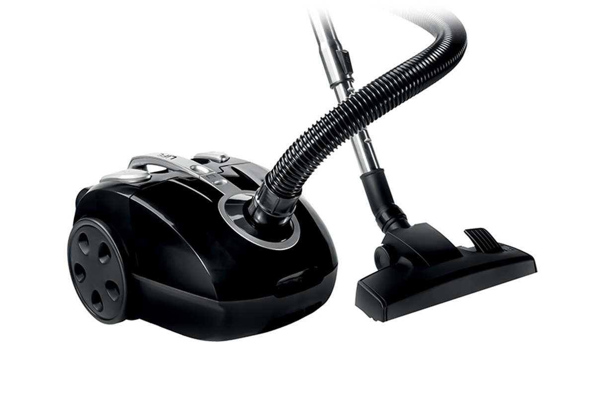 Απεικονίζεται γωνιακή λήψη της σκούπας.